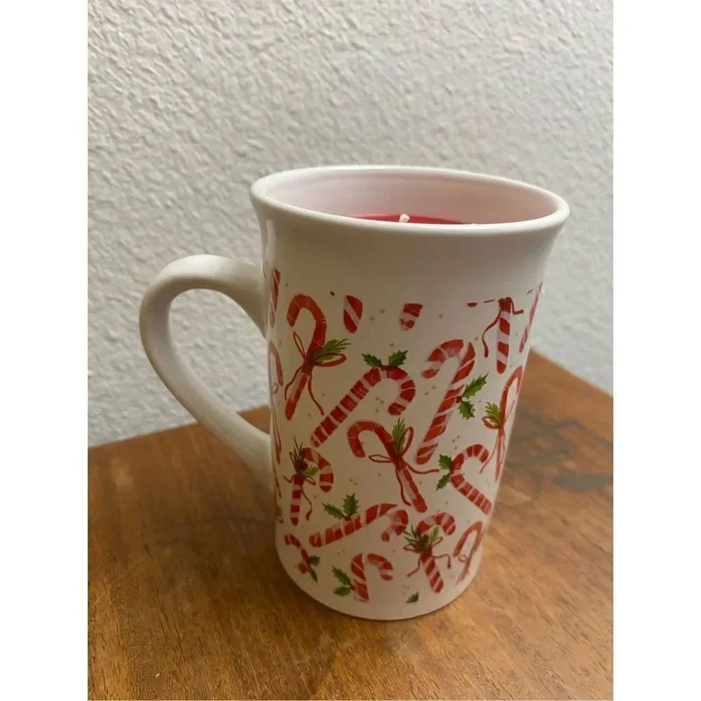Candy Cane Mug Candle - Picture 4 of 7